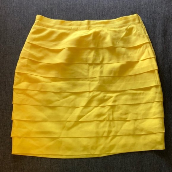 kate spade Dresses & Skirts - Kate Spade Yellow Silk Blend Skirt Size 8